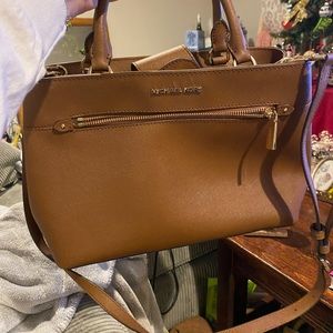 Michael Kors satchel in good condition